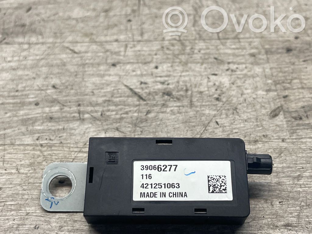 Opel Astra K Amplificador de antena aérea 