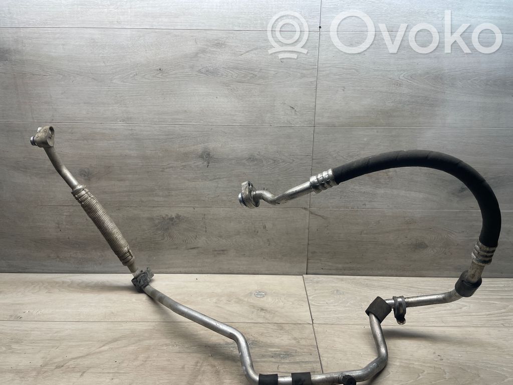 Volkswagen PASSAT B7 Air conditioning (A/C) pipe/hose 