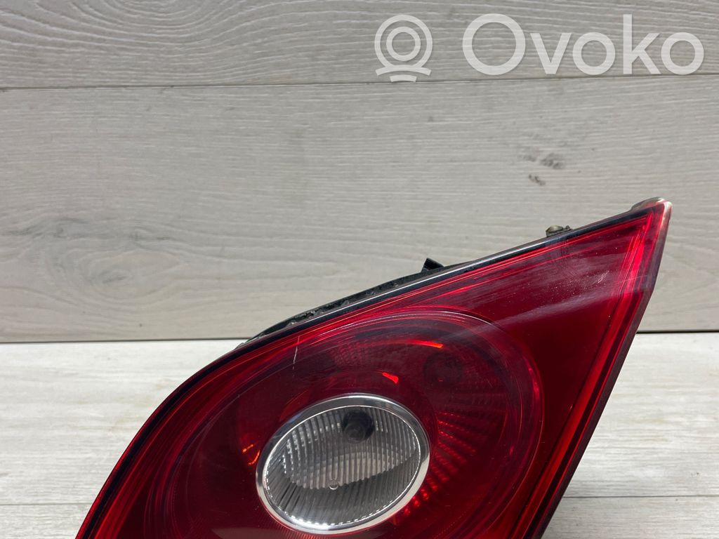 Volkswagen PASSAT CC Lampy tylnej klapy bagażnika 