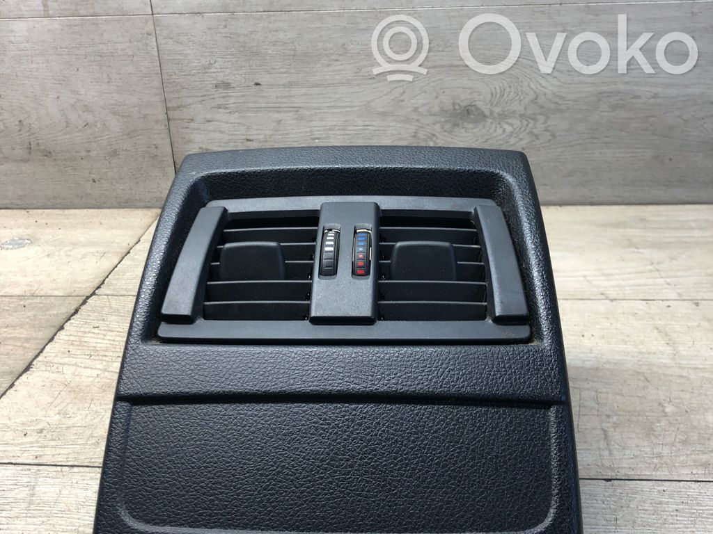 BMW 1 F20 F21 Aizmugurējā gaisa - ventilācijas reste 