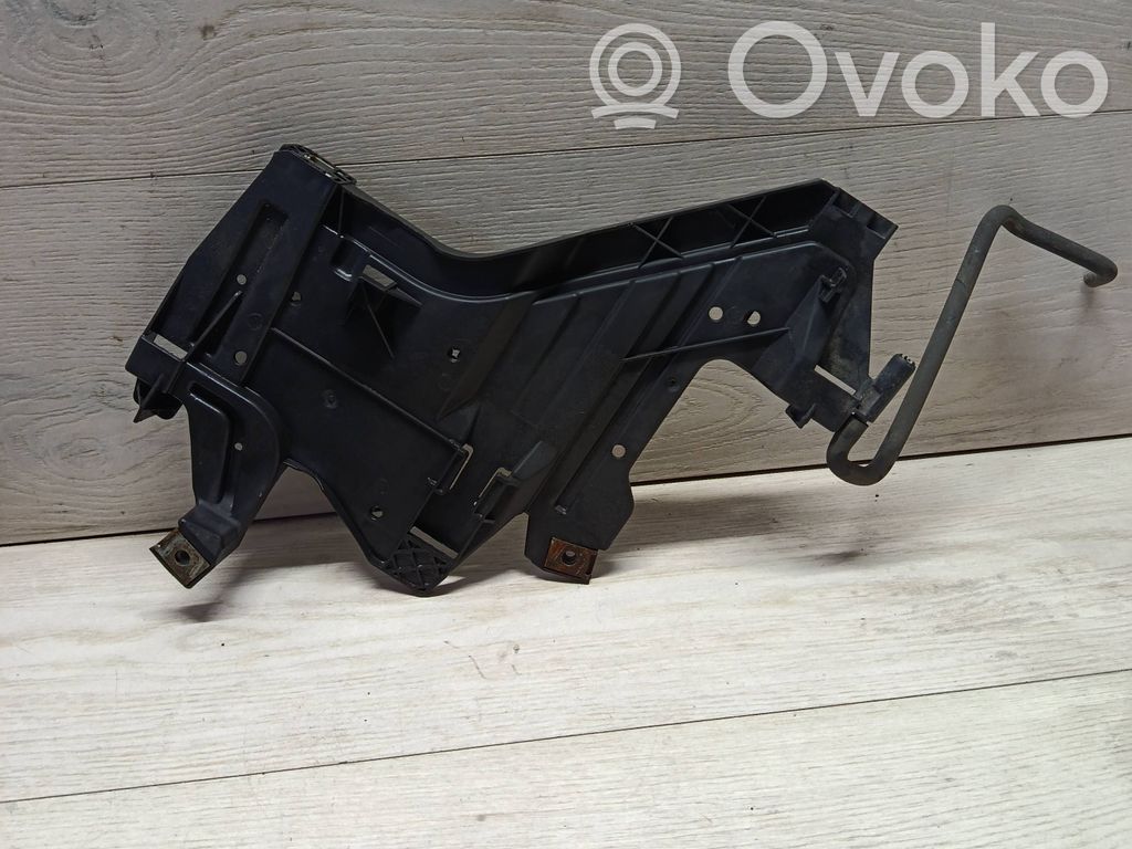 Audi A4 S4 B8 8K Uchwyt / Mocowanie lampy przedniej 