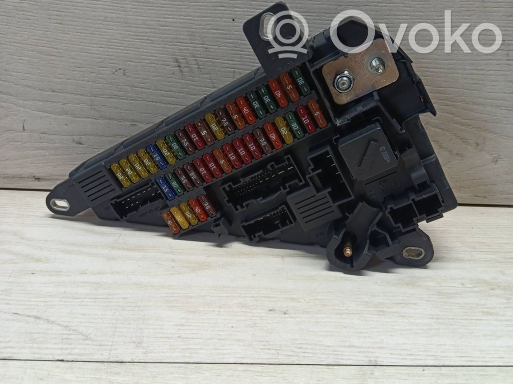 Module de fusibles   6906619
