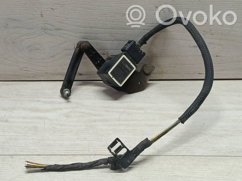 BMW 5 E60 E61 Czujnik poziomowania tylnego zawieszenia pneumatycznego 