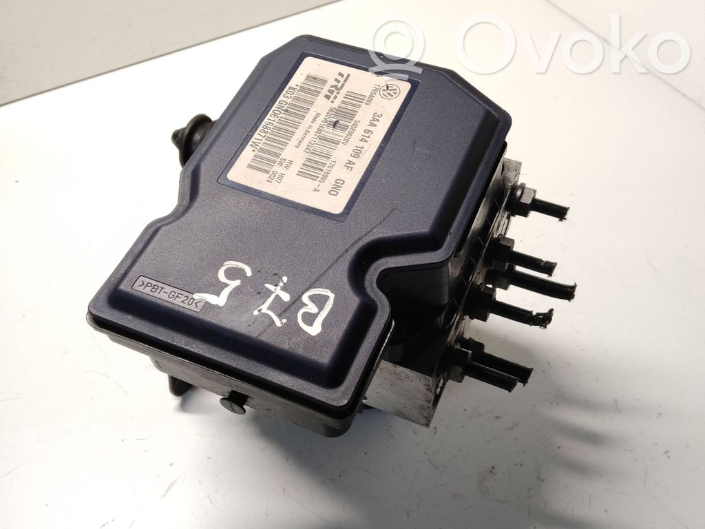 Volkswagen PASSAT B7 Pompa ABS 