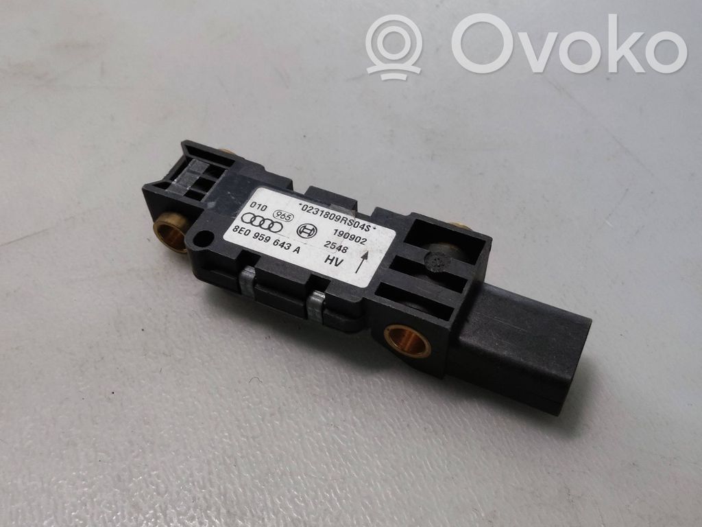 Audi A4 S4 B6 8E 8H Czujnik uderzenia Airbag 