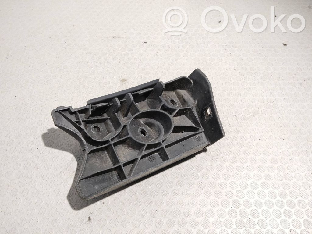 Front bumper mounting bracket   5P0807183A,14884SG4,PPPET20