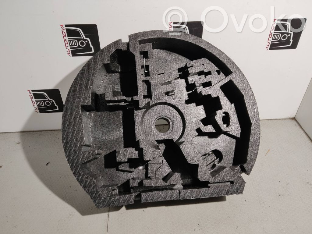 Volkswagen Golf Plus Tool box 