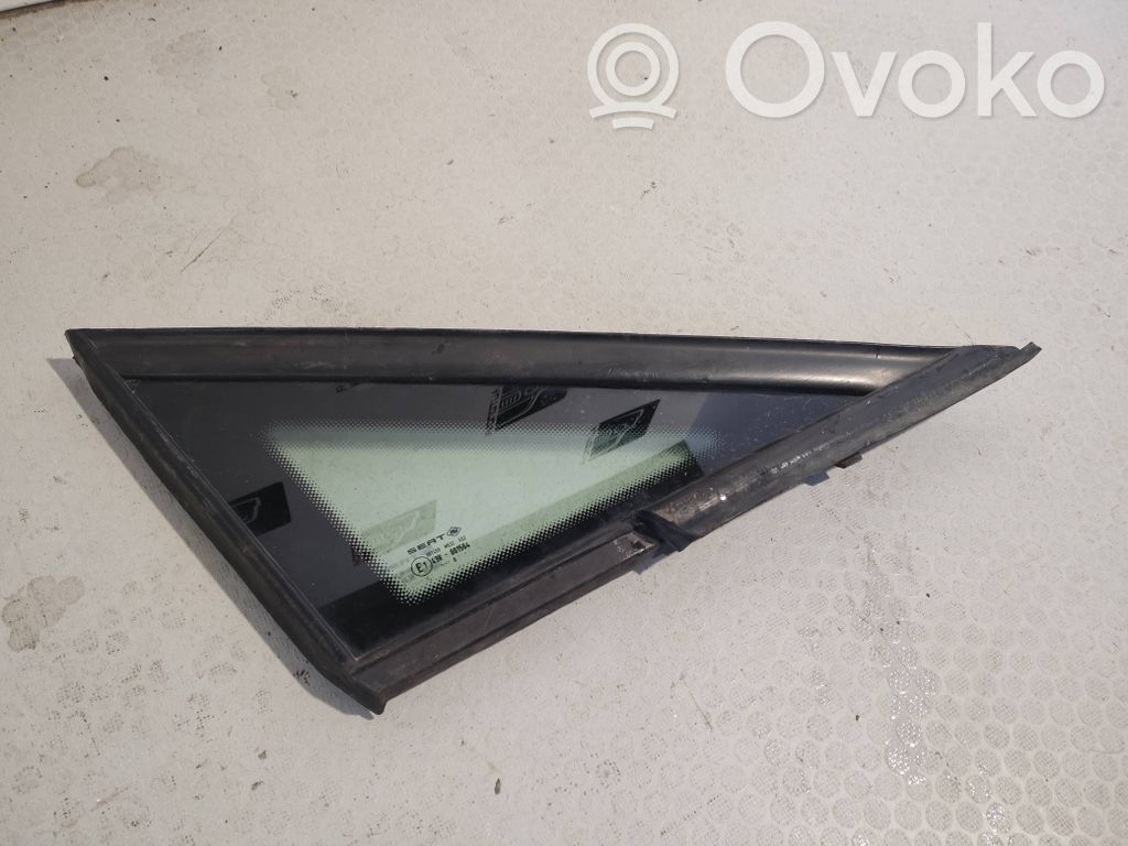 Seat Ibiza IV (6J,6P) Front triangle window/glass 