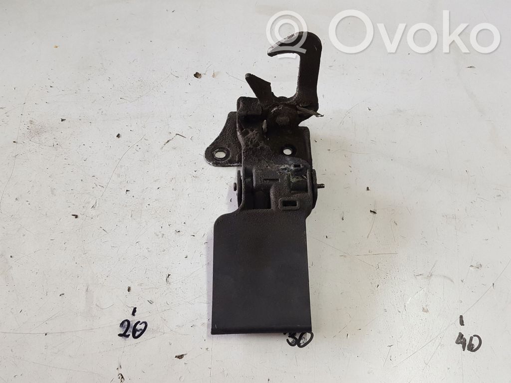 Engine bonnet/hood lock/latch loop/hook   8U0823480A