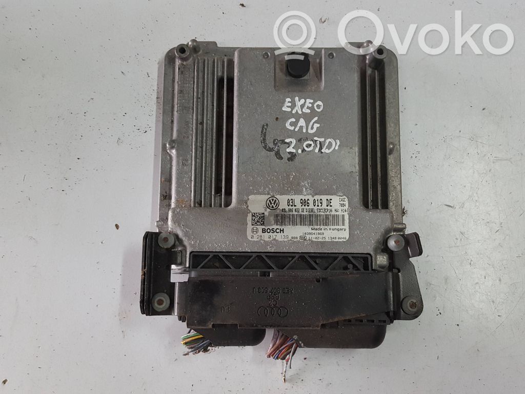 Seat Exeo (3R) Engine control unit/module 