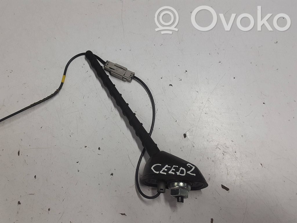 Aerial GPS antenna