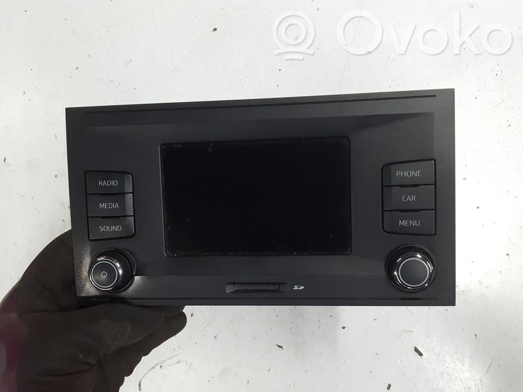 Panel / Radioodtwarzacz CD/DVD/GPS   5F0035869CXAUTOPX,5F0035869C