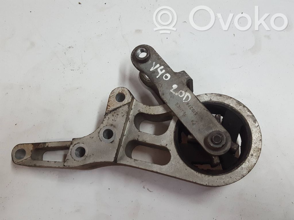 Volvo V40 Engine mount bracket 