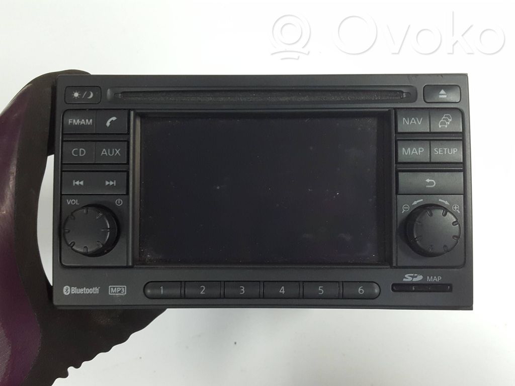 Nissan Qashqai Panel / Radioodtwarzacz CD/DVD/GPS 