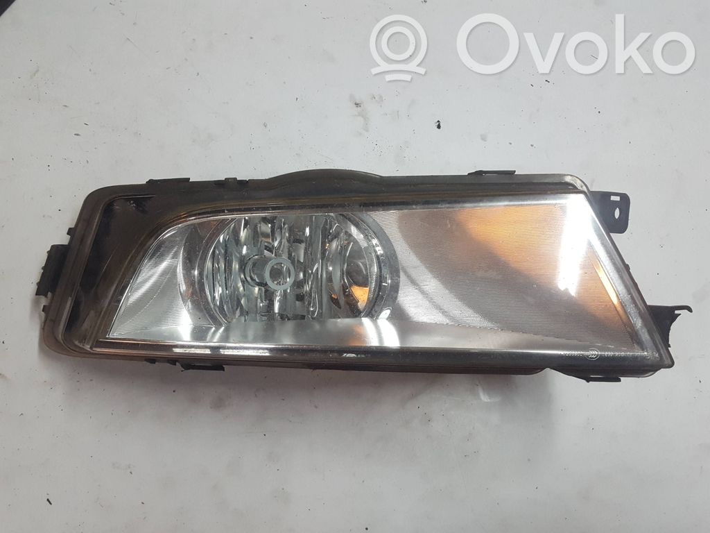 Skoda Octavia Mk3 (5E) Etusumuvalo 