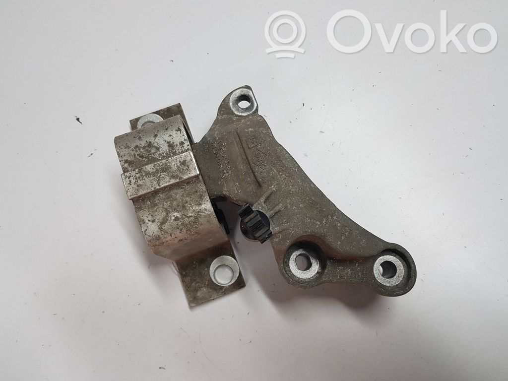 Dacia Dokker Engine mount vacuum valve 