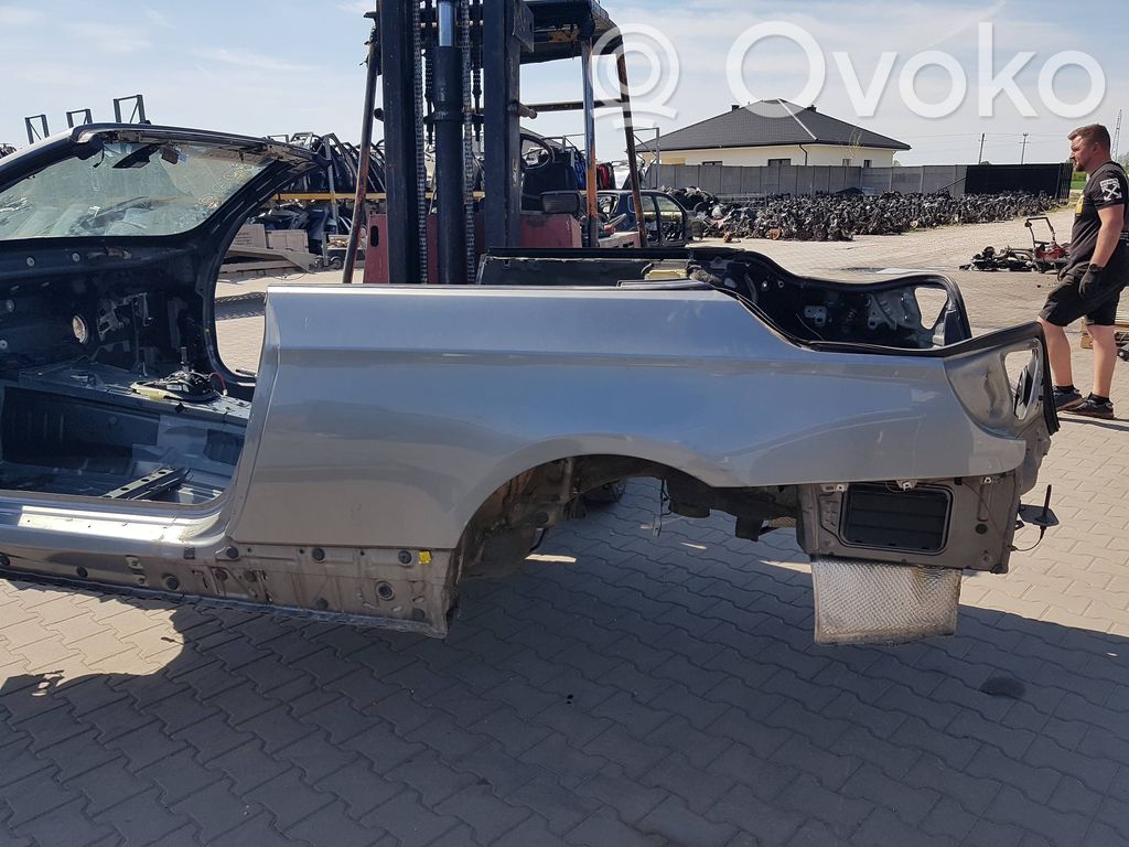 Panel lateral trasero