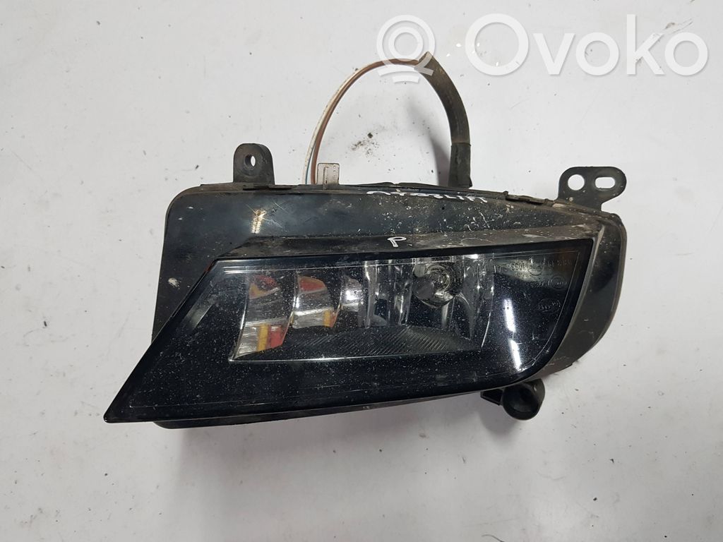 Audi A4 S4 B8 8K Światło przeciwmgłowe przednie 