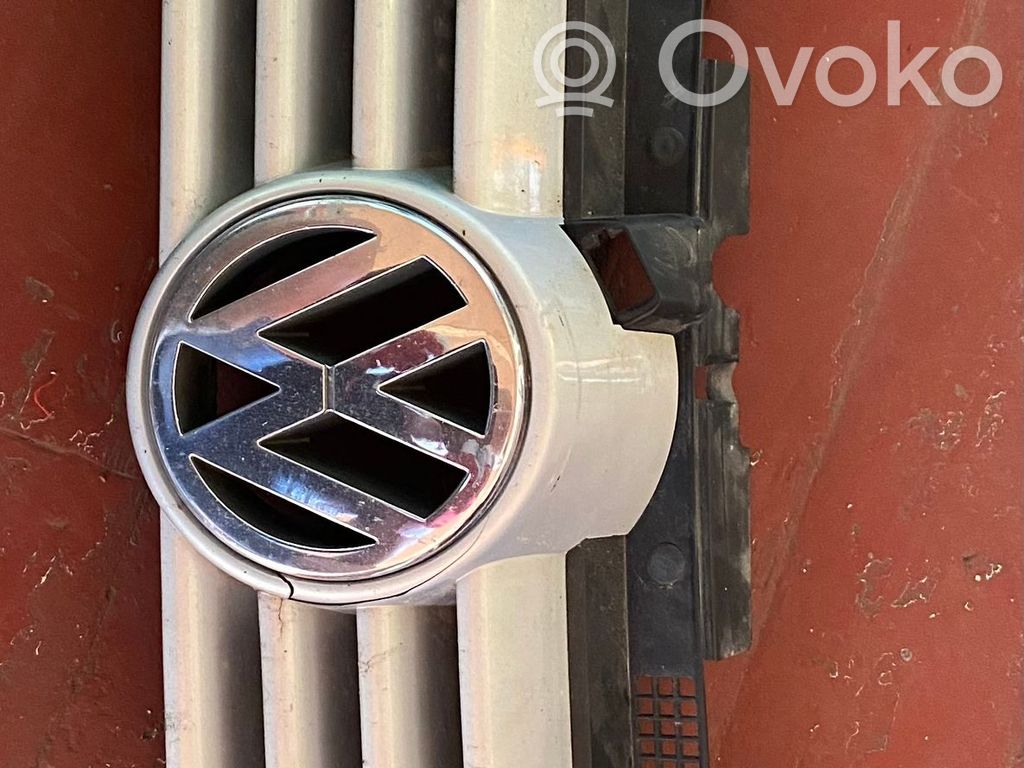 Volkswagen Bora Etusäleikkö 