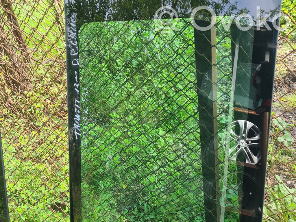 Rear side window