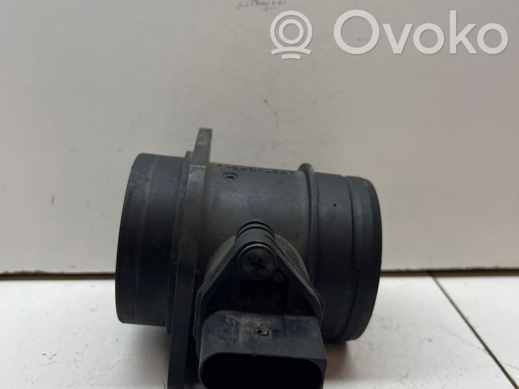 Volkswagen Golf IV Przepływomierz masowy powietrza MAF 