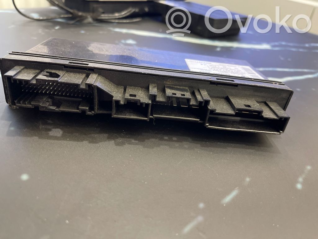 BMW 5 E60 E61 Komforto modulis 