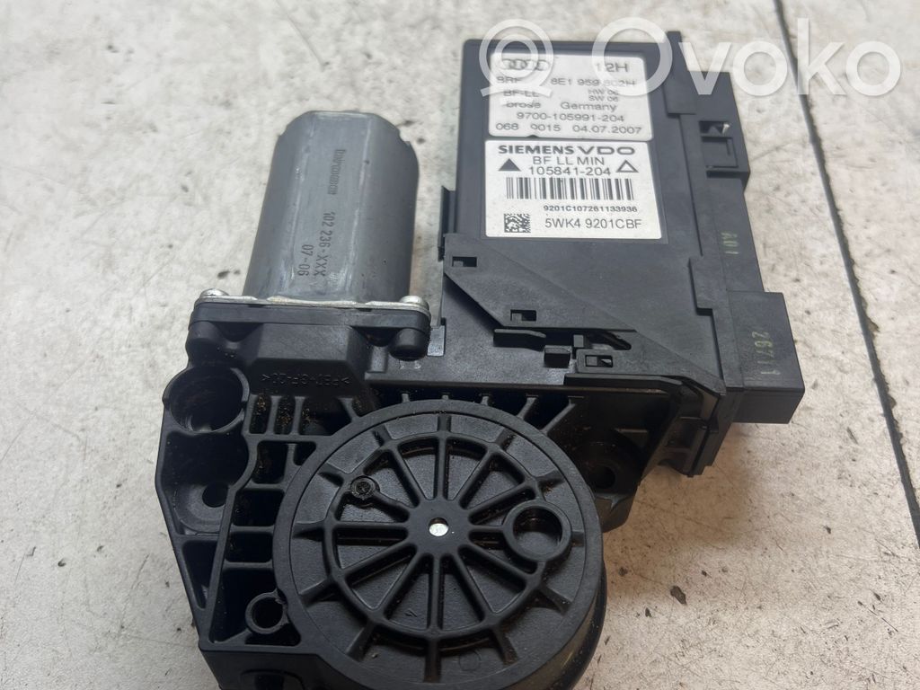 Audi A4 S4 B7 8E 8H Silnik regulatora szyby drzwi przednich 
