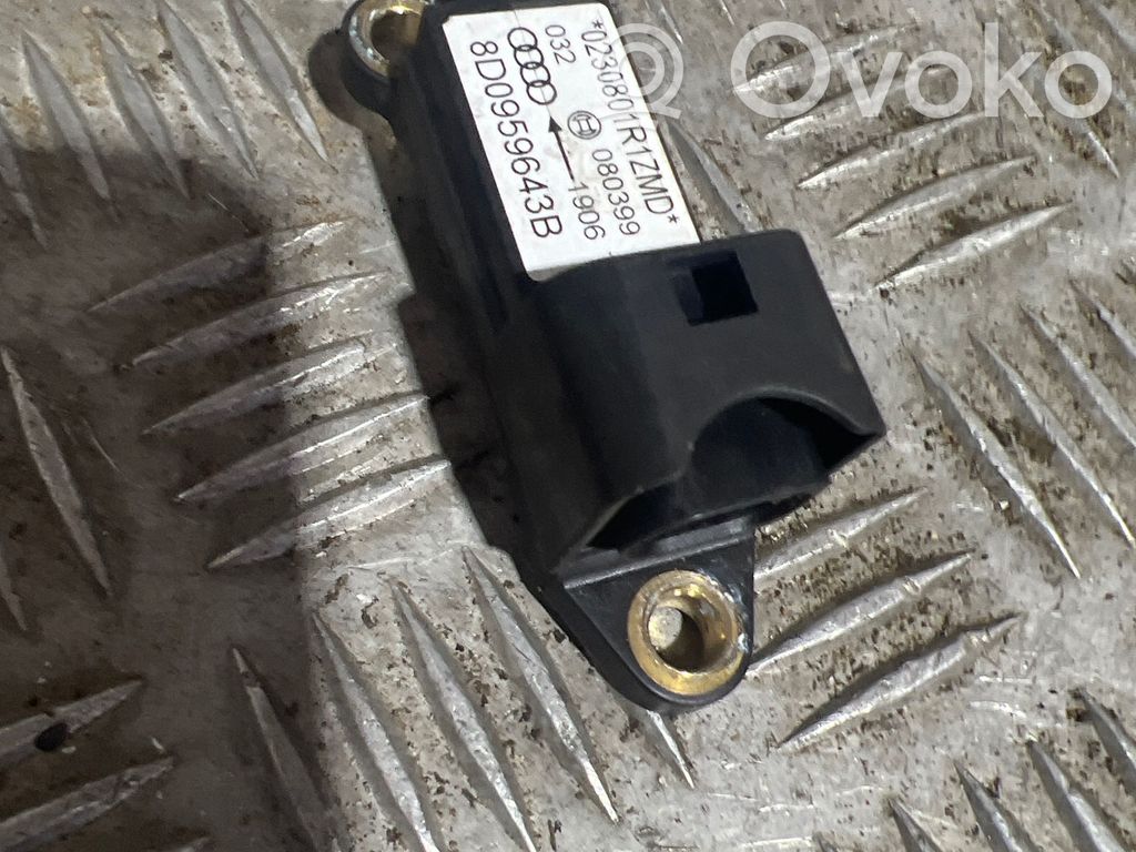 Czujnik uderzenia Airbag   8D0959643B,080399,0230801R1ZMD