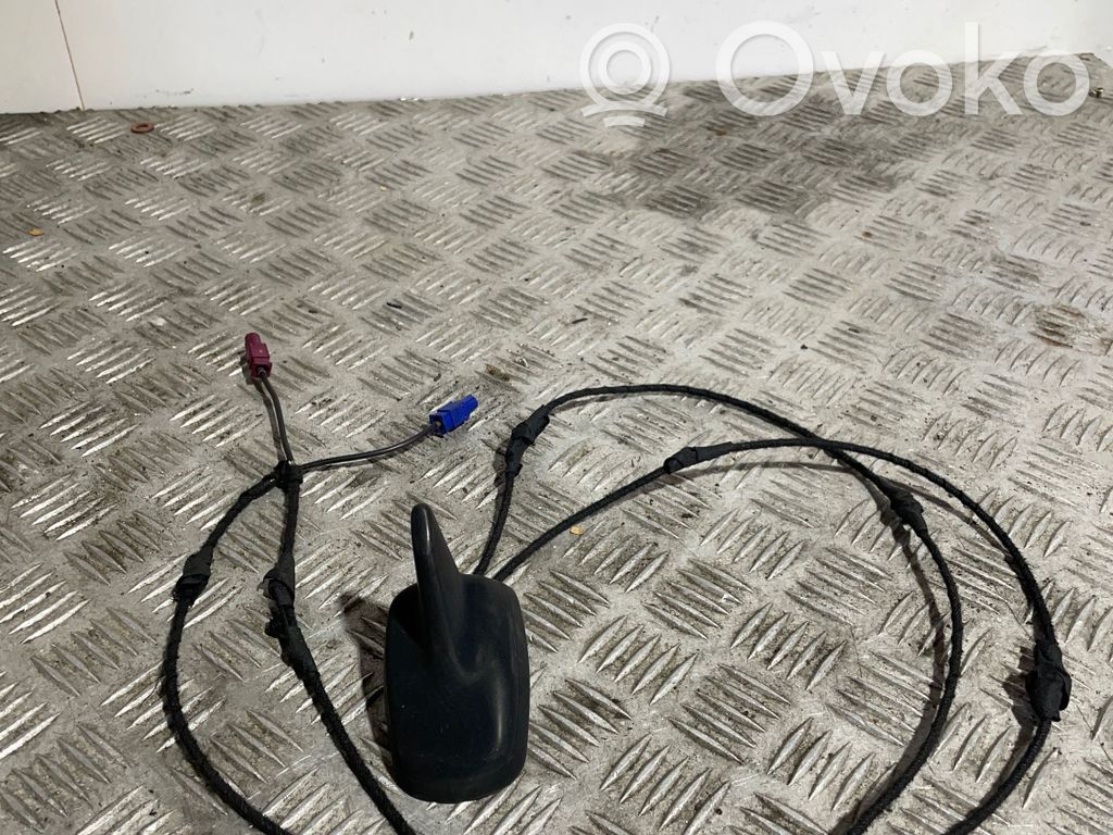 Audi A4 S4 B8 8K GPS-pystyantenni 