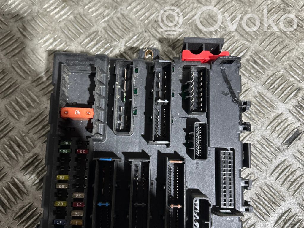 Opel Vectra C Fuse module 