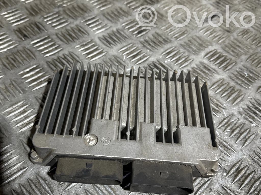 Moottorin ohjainlaite/moduuli   7516809