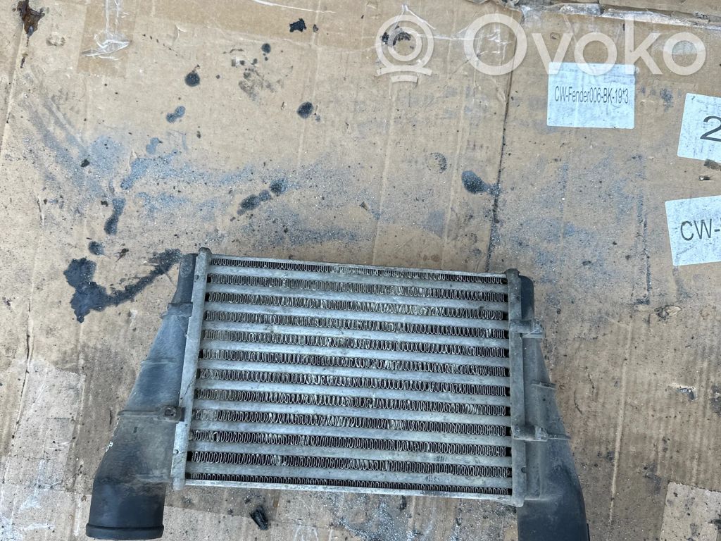 Volkswagen PASSAT B5 Interkūlerio radiatorius 