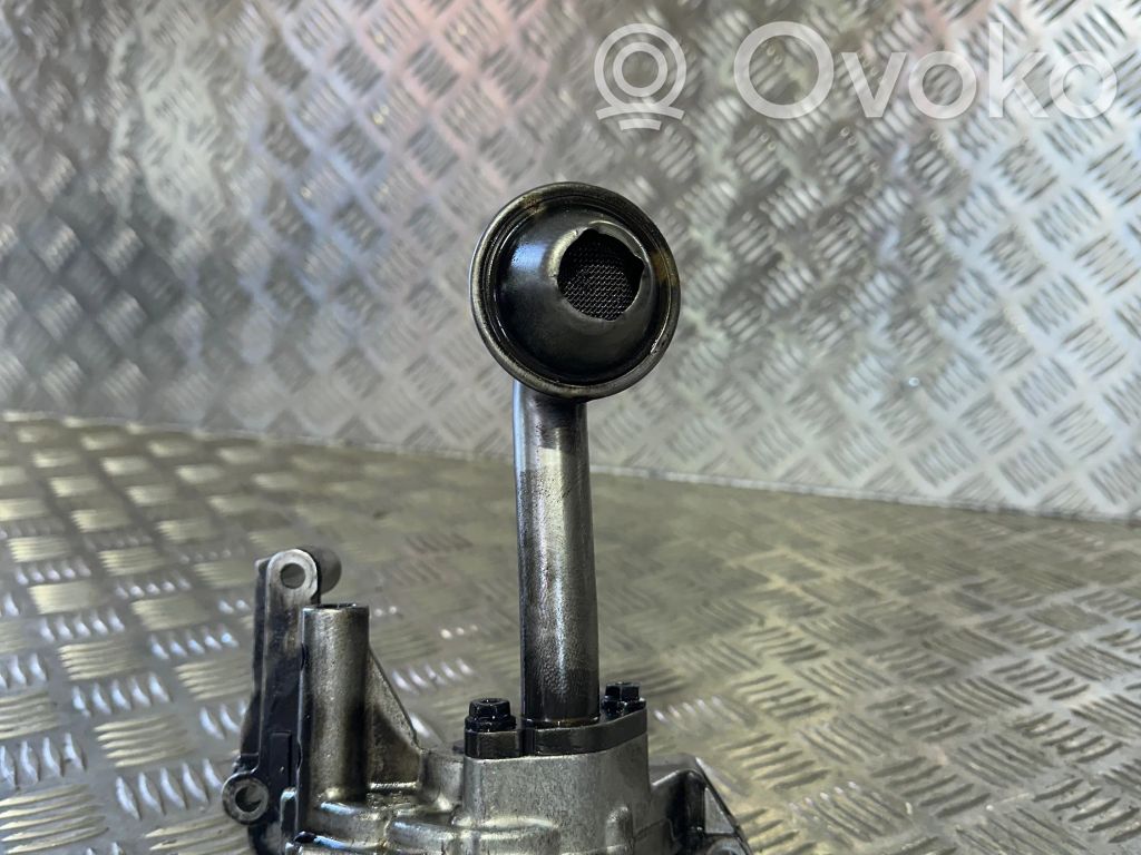 Volkswagen Golf IV Oil pump 