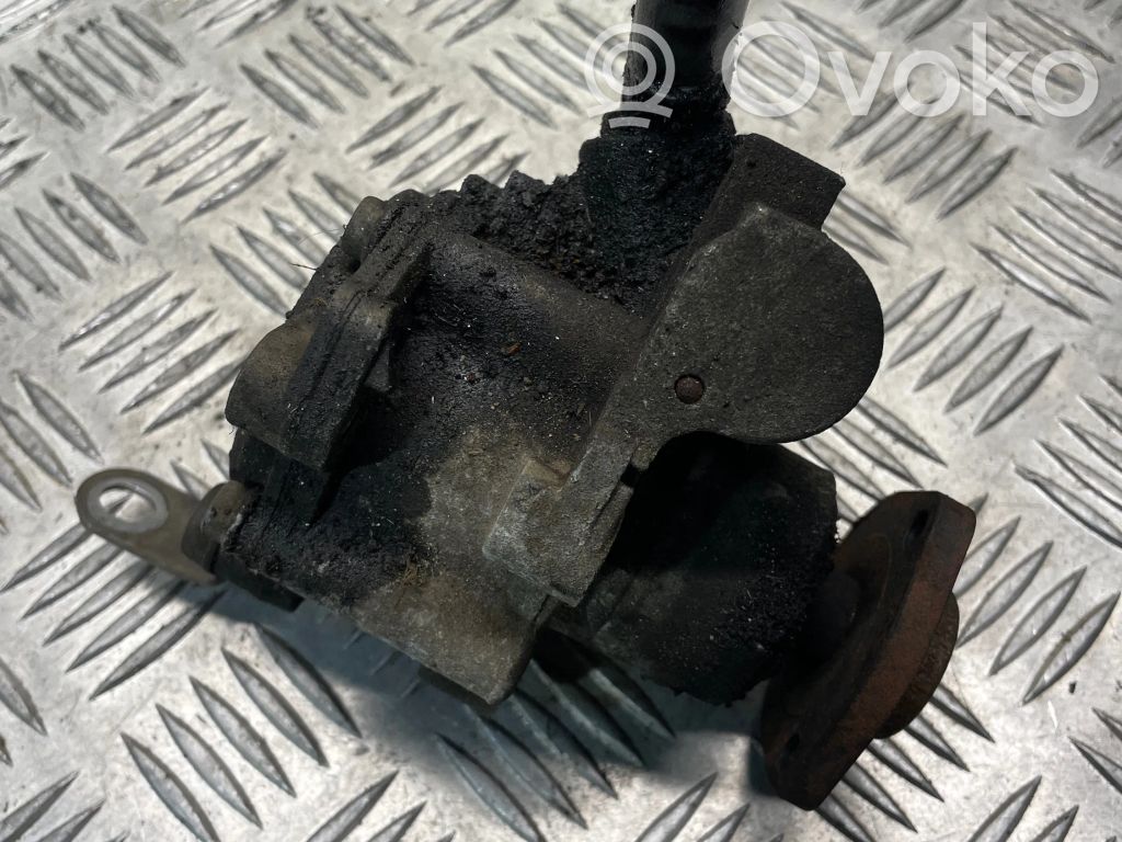 BMW X1 E84 Power steering pump 