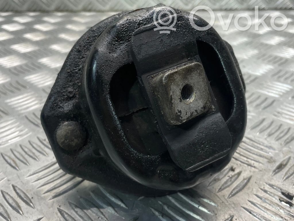 BMW 7 E65 E66 Engine mount bracket 