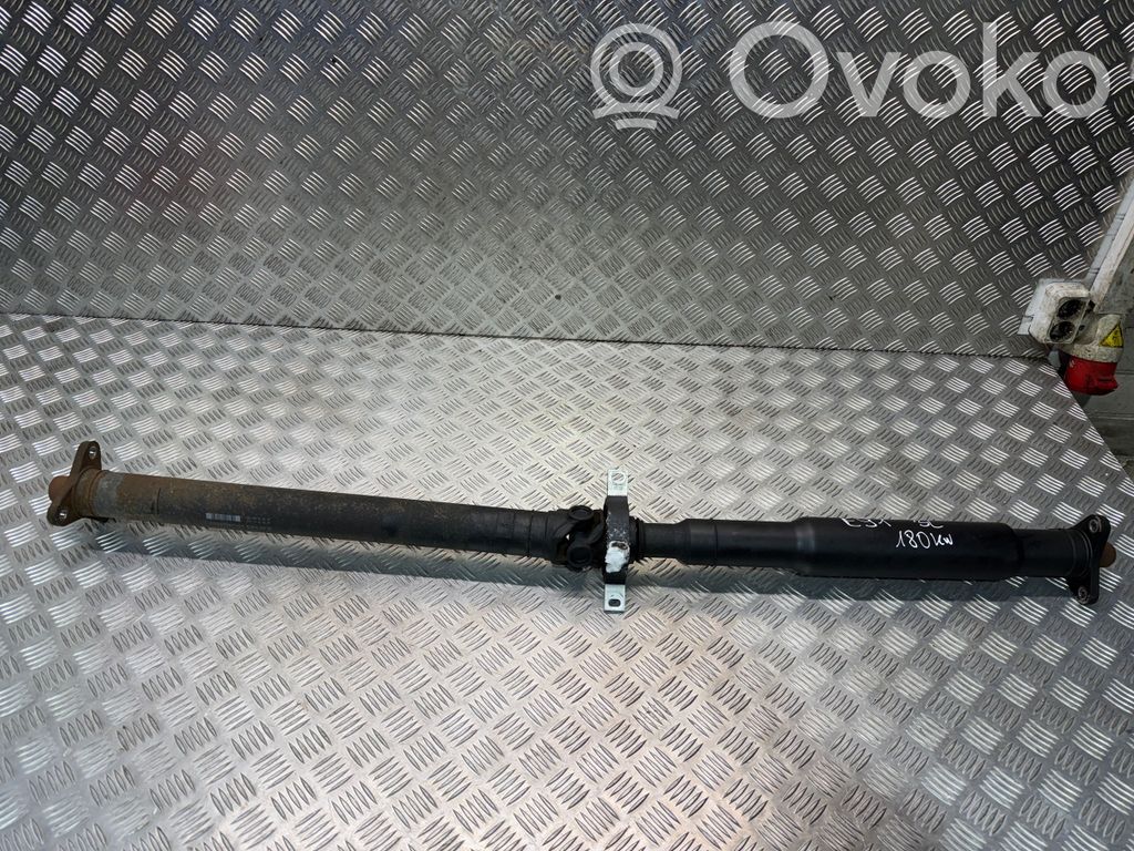 BMW 3 E90 E91 Kardanas komplekte 