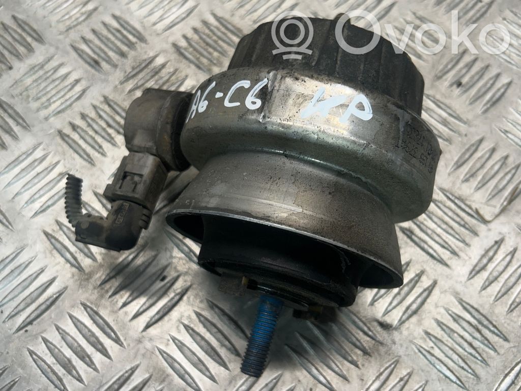 Engine mount bracket   4F0199379AT