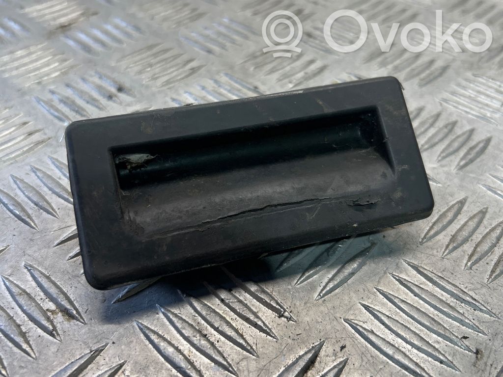 Skoda Octavia Mk3 (5E) Przełącznik / Przycisk otwierania klapy bagażnika 