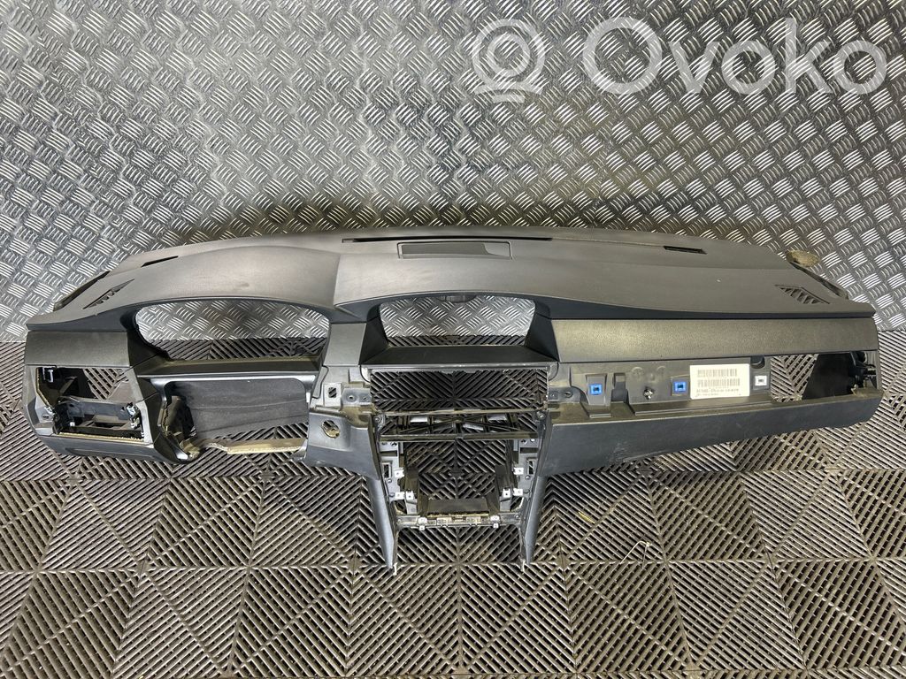 BMW 5 E60 E61 Panelė 