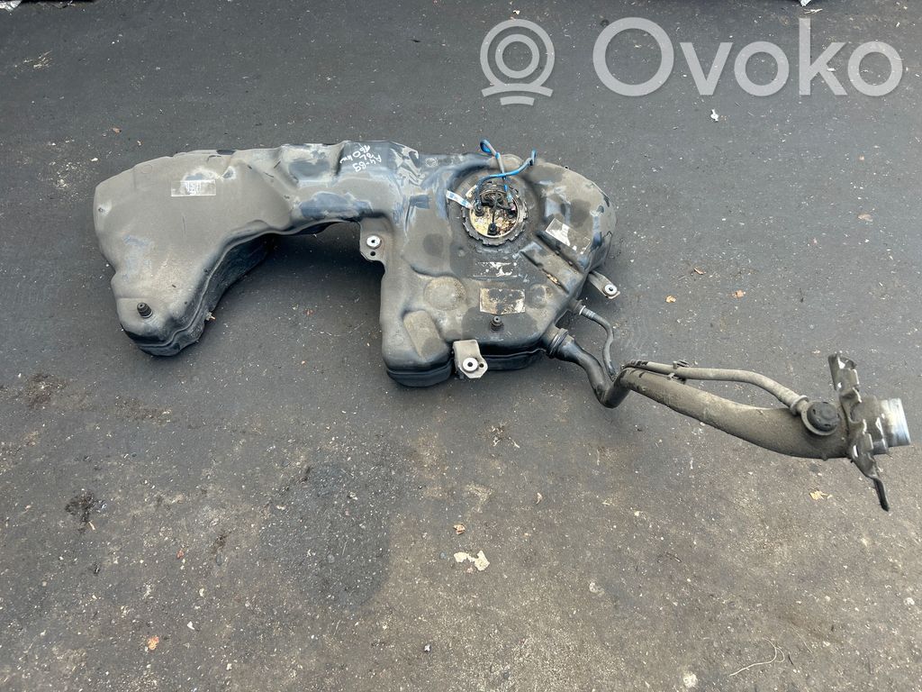Audi A4 S4 B9 Polttoainesäiliö 