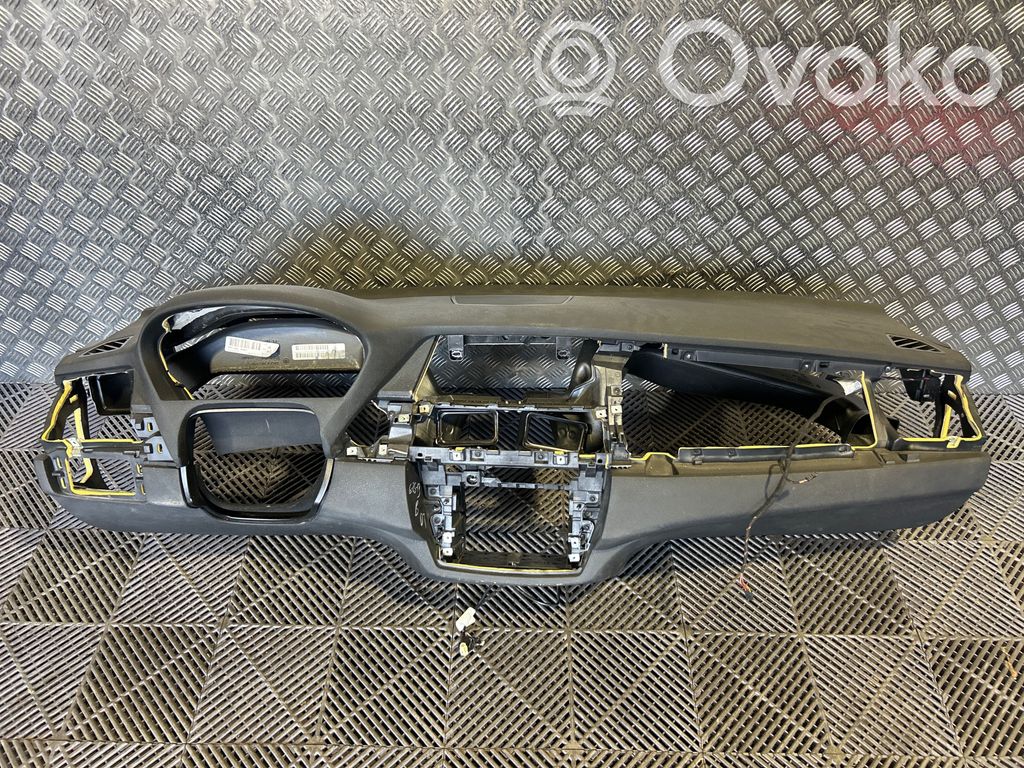 Dashboard   70W1011