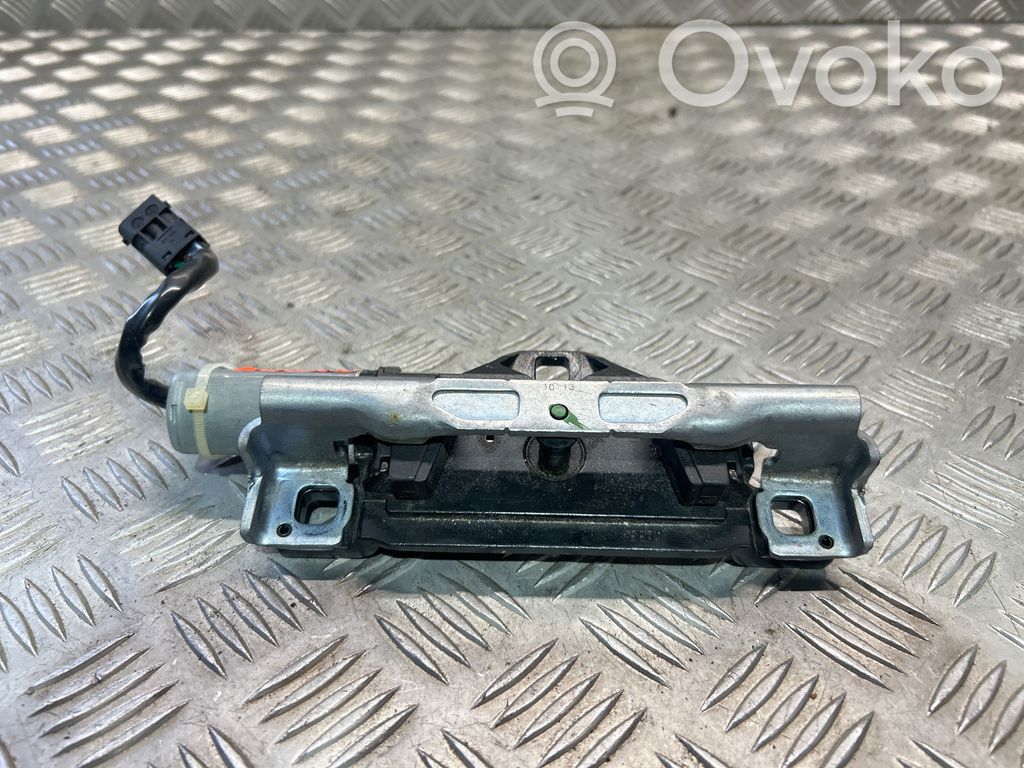 BMW X6 E71 Aizmugurējā pārsega slēdzene 