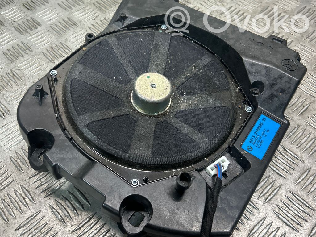 BMW 5 F10 F11 Subwoofer 