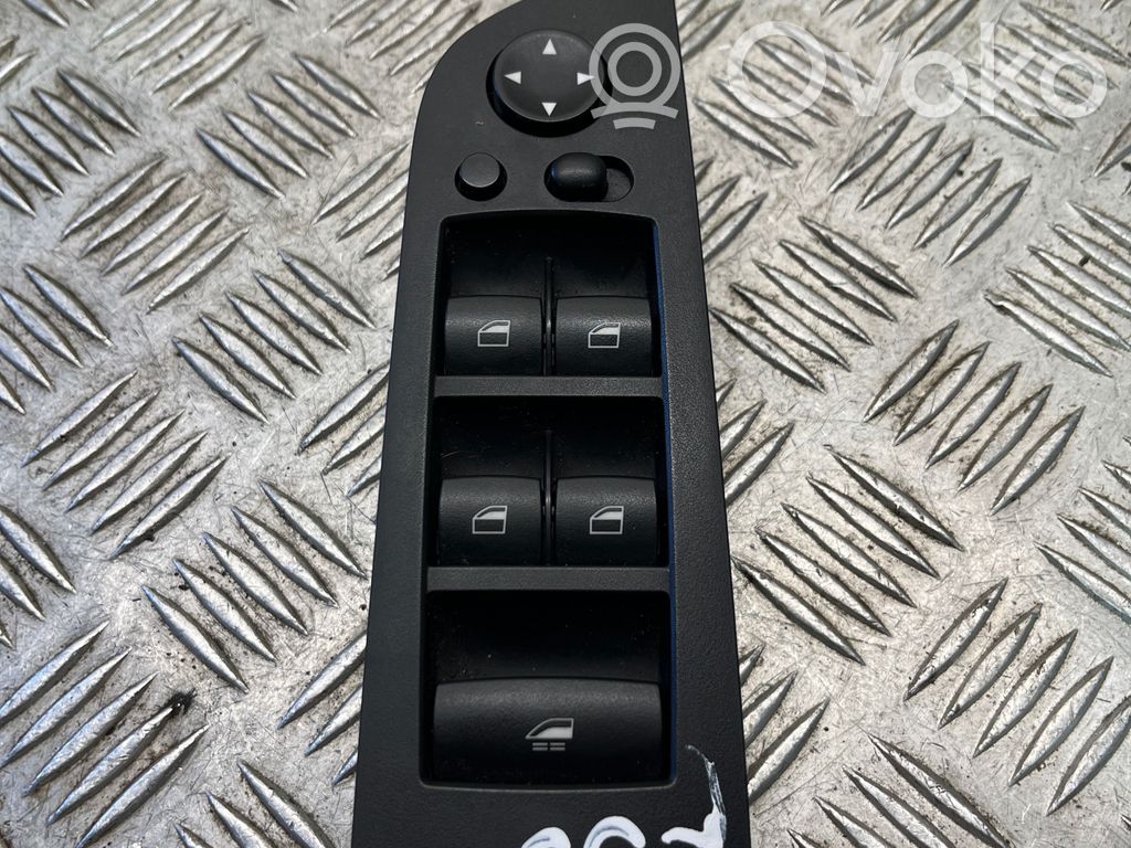 Electric window control switch   9217371,16W24K102