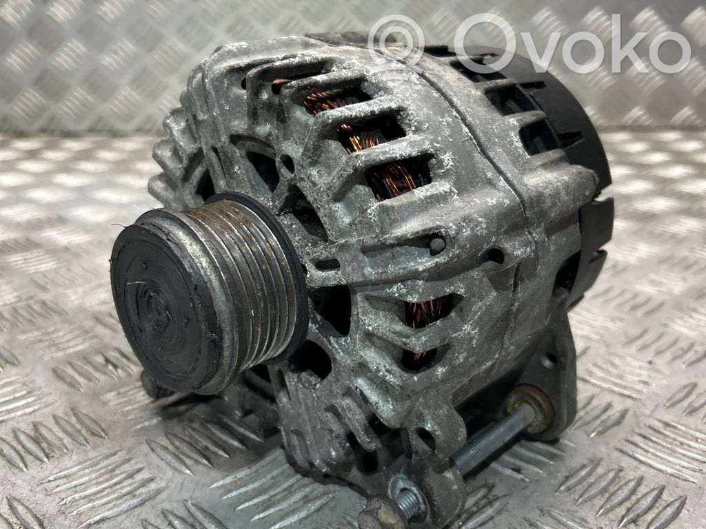 Audi A4 S4 B9 Generatorius 