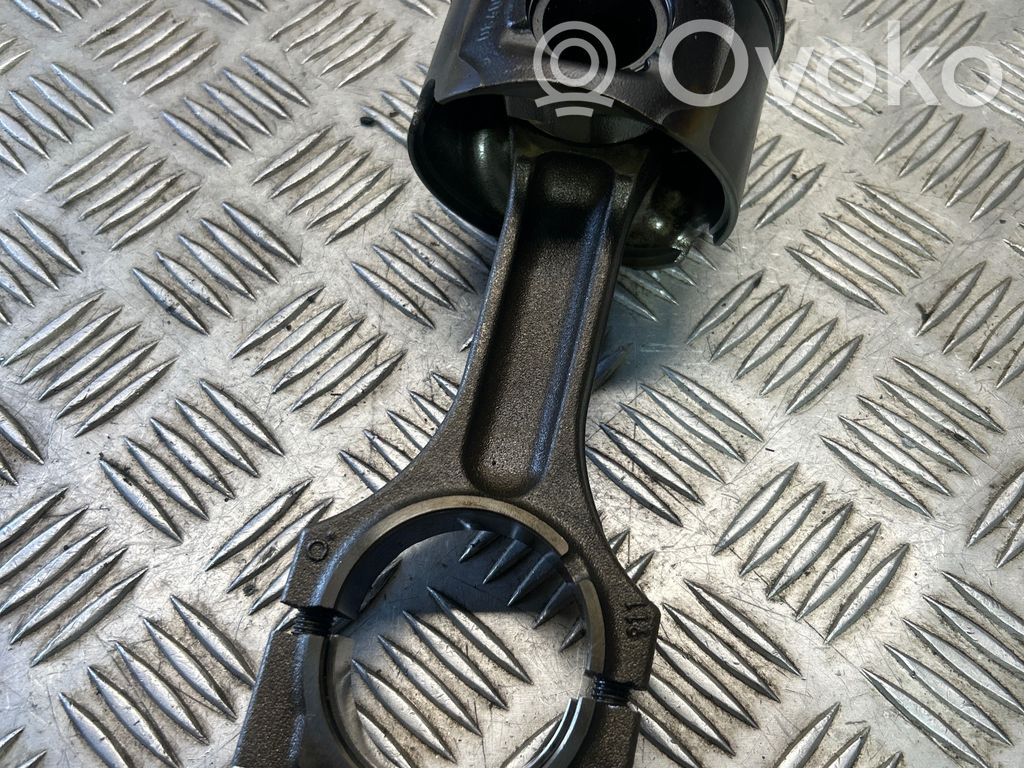 BMW 3 E90 E91 Piston 
