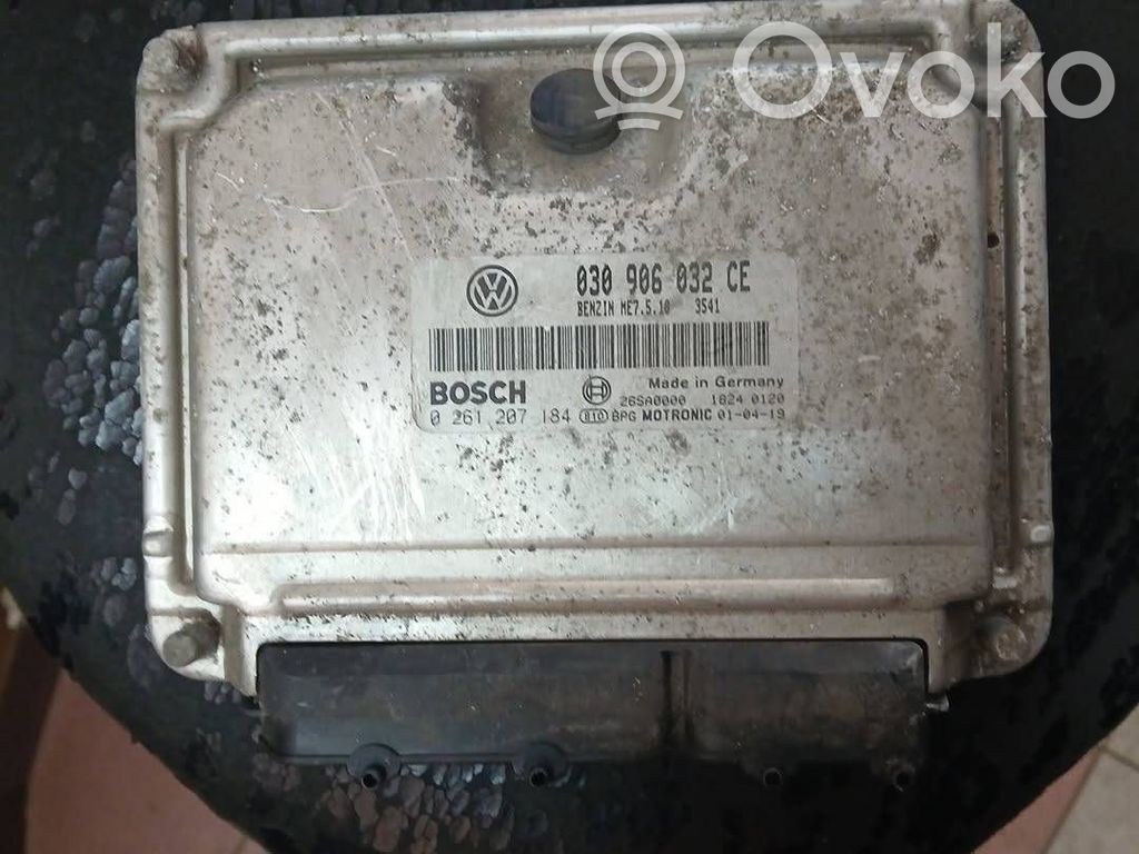 Volkswagen PASSAT B5 Engine control unit/module 
