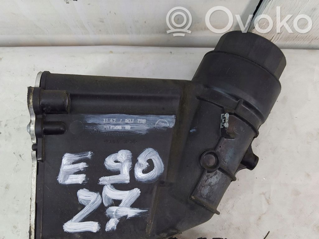 BMW 1 E81 E87 Oil filter mounting bracket 