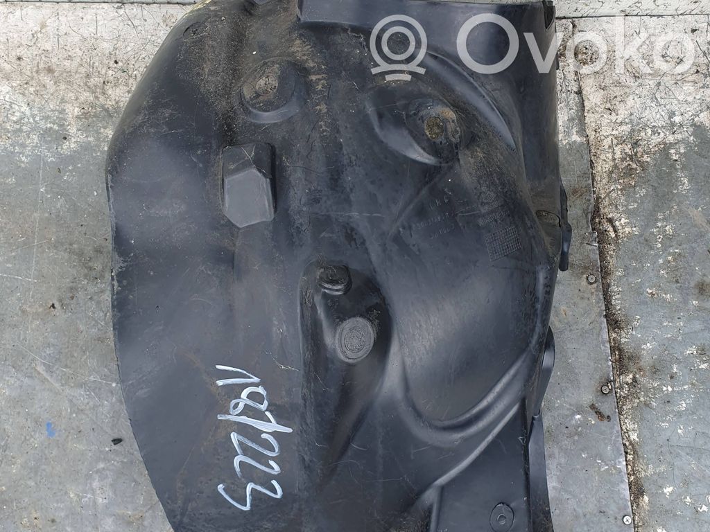 Renault Clio IV Nadkole przednie 