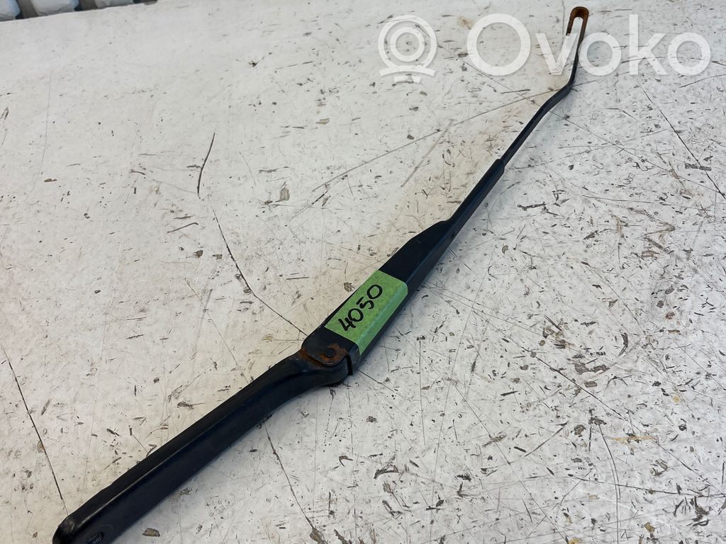 Citroen Berlingo Front wiper blade arm 